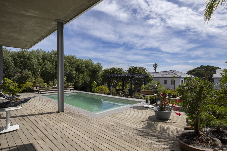 3 Bedroom Property for Sale in Heldervue Western Cape